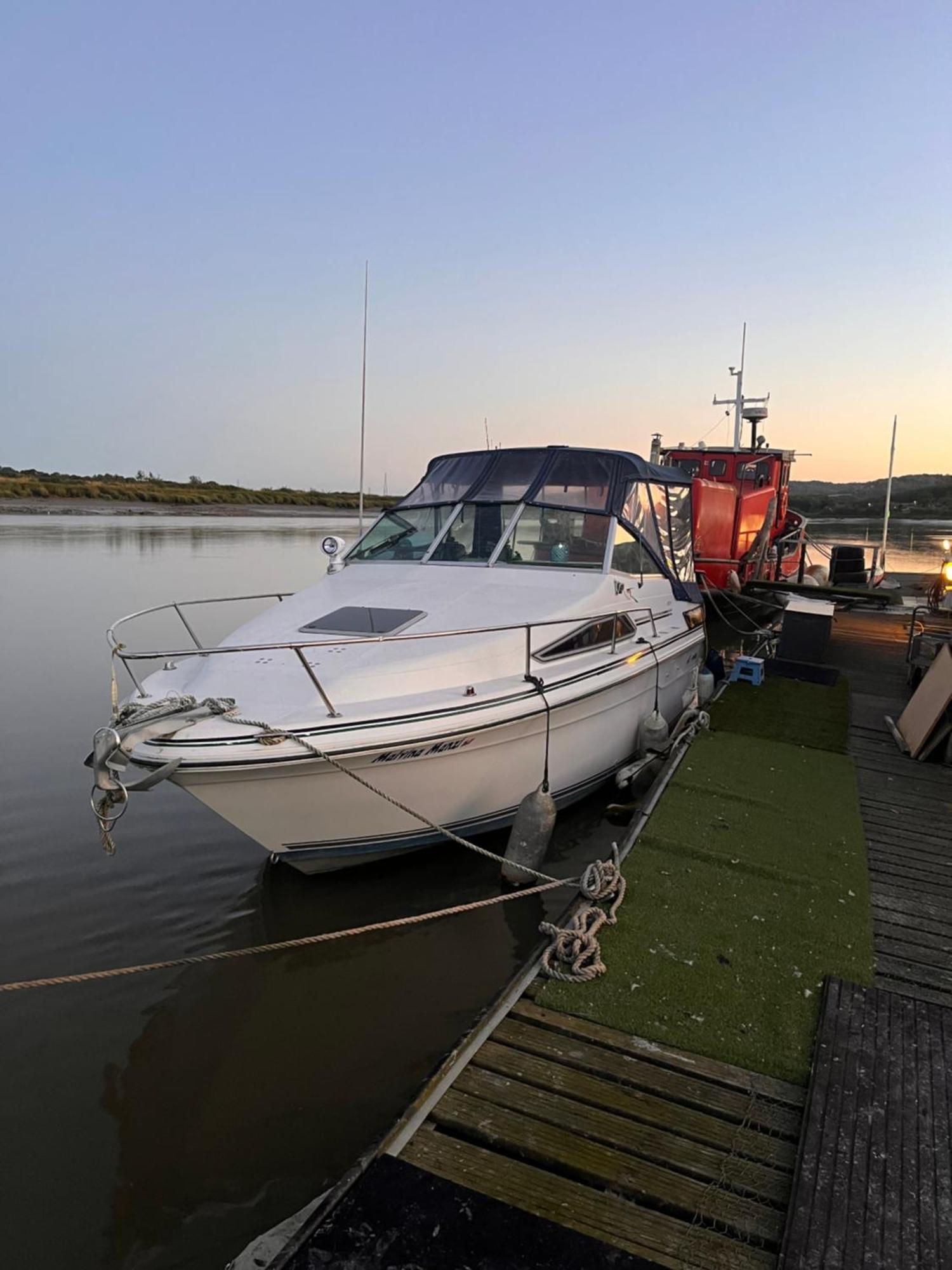 Botel Floatsyerboat *